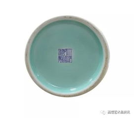 盛世華章，鶴舞云間 乾隆粉彩山水人物詩(shī)文描金雙耳鶴折扣賞瓶賞析